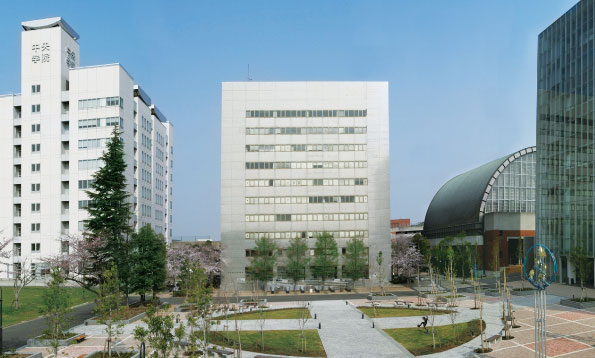 中央学院大学様